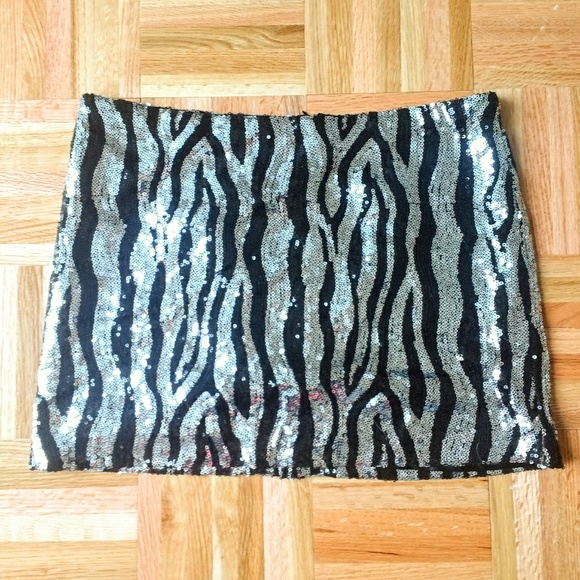 Buffalo David Bitton Black and Silver Sequin Skirt